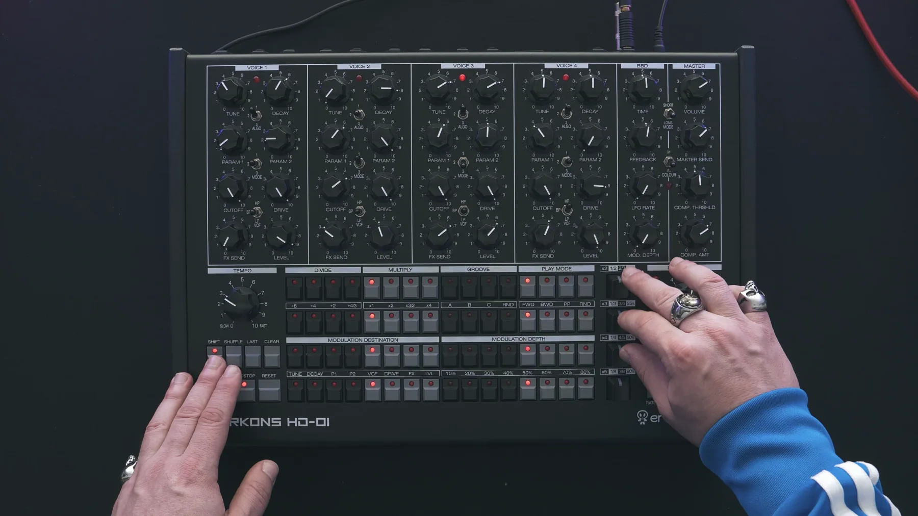 Erica Synths Perkons HD-01 hardware performance photo